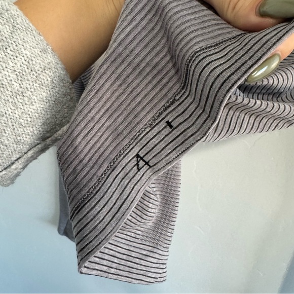 Lululemon Longsleeve Cropped Swiftly Striped 4 - Picture 5 of 5